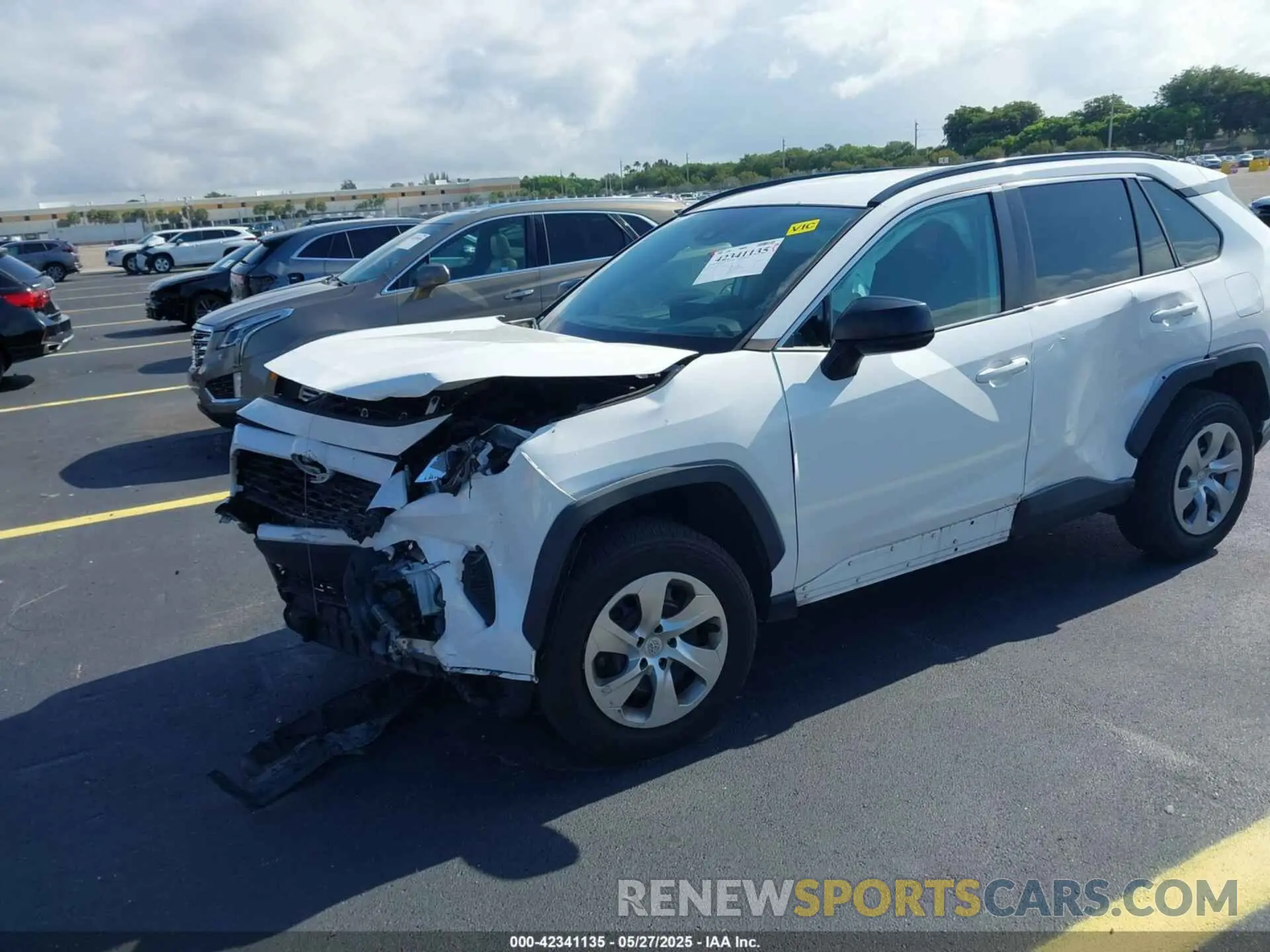 2 Photograph of a damaged car 2T3H1RFV7MC134823 TOYOTA RAV4 2021