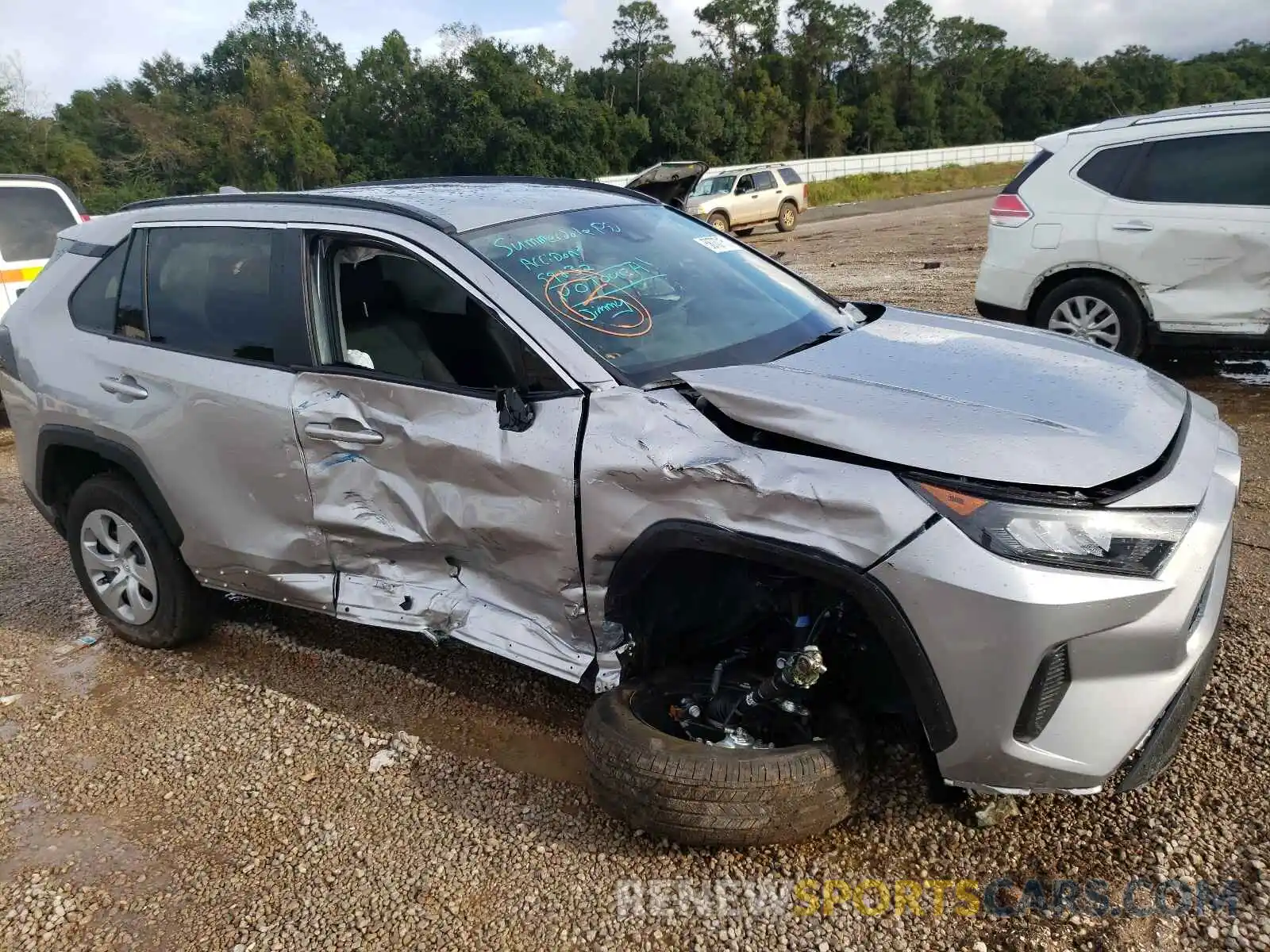 9 Photograph of a damaged car 2T3H1RFV7MC147006 TOYOTA RAV4 2021