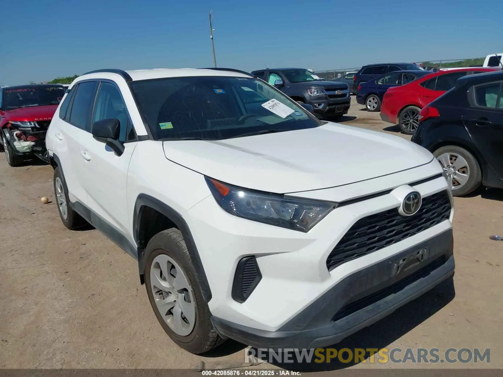 1 Photograph of a damaged car 2T3H1RFV7MC152142 TOYOTA RAV4 2021