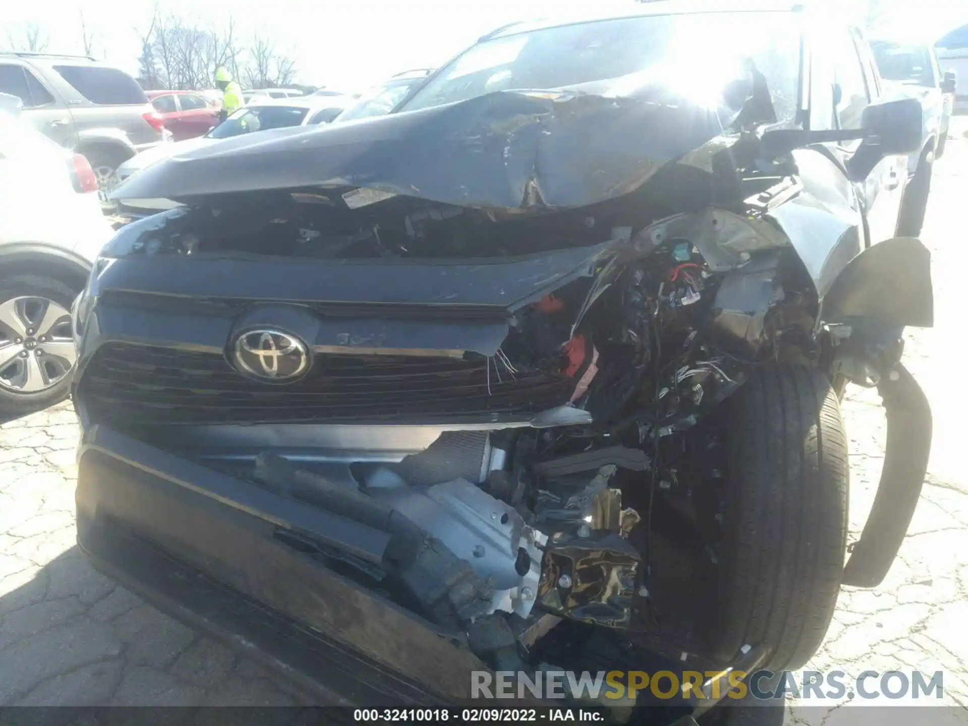 6 Photograph of a damaged car 2T3H1RFV7MC164033 TOYOTA RAV4 2021