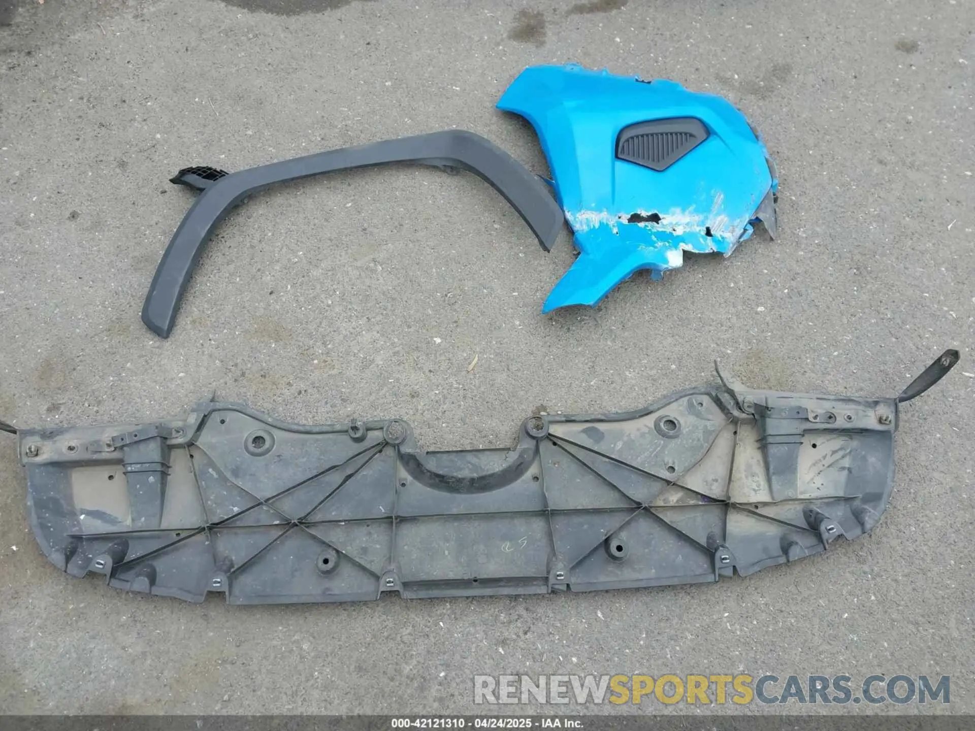 12 Photograph of a damaged car 2T3H1RFV7MW120211 TOYOTA RAV4 2021