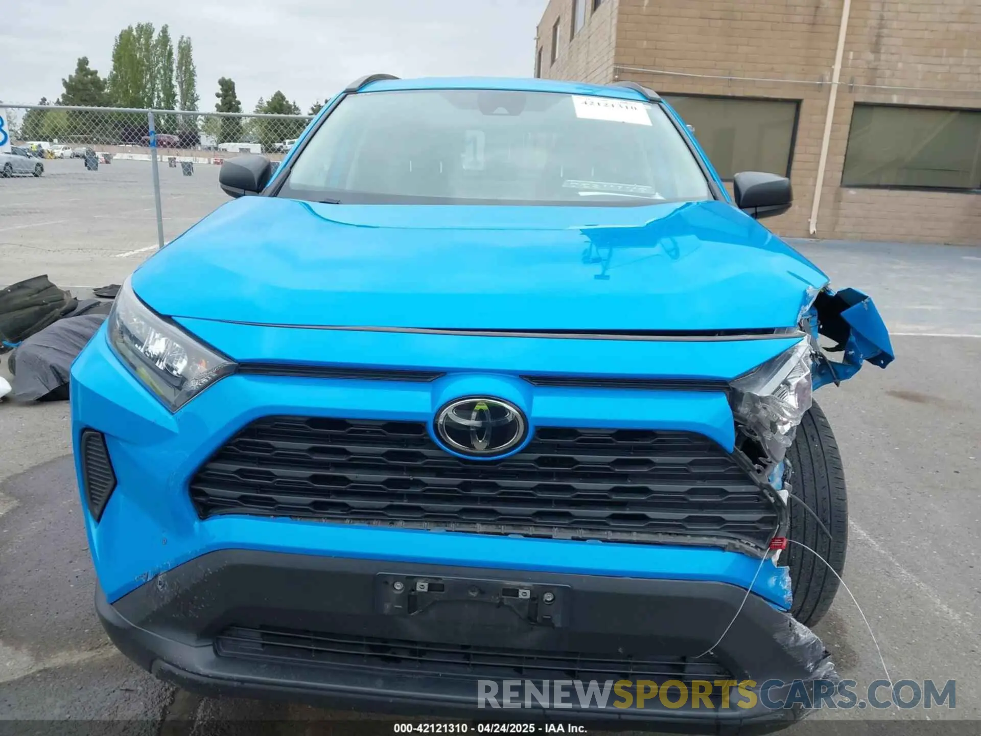 13 Photograph of a damaged car 2T3H1RFV7MW120211 TOYOTA RAV4 2021