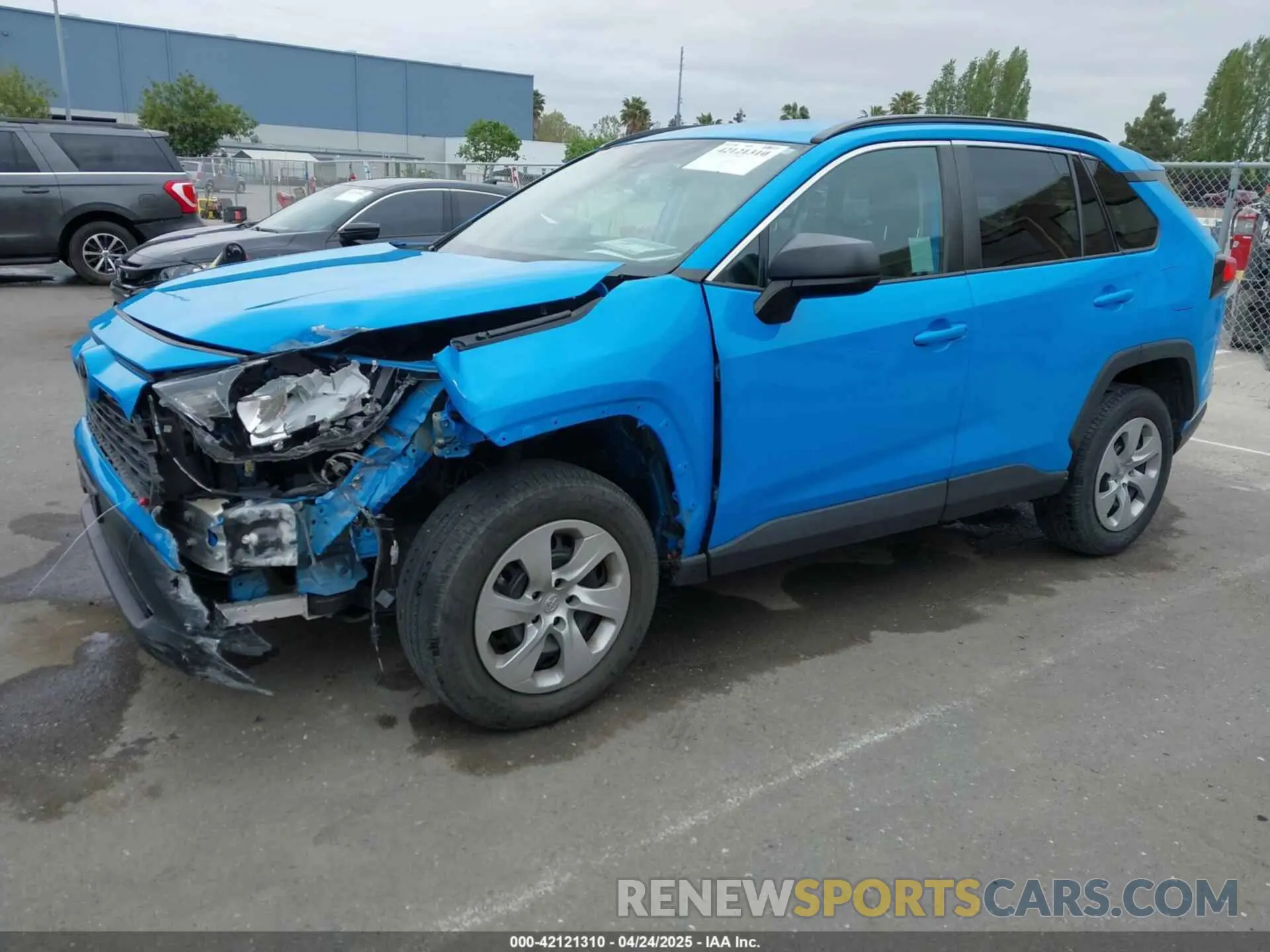 2 Photograph of a damaged car 2T3H1RFV7MW120211 TOYOTA RAV4 2021