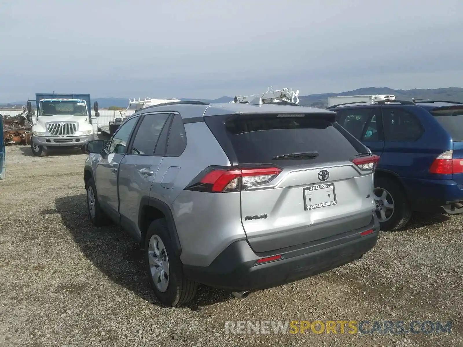 3 Photograph of a damaged car 2T3H1RFV7MW121908 TOYOTA RAV4 2021