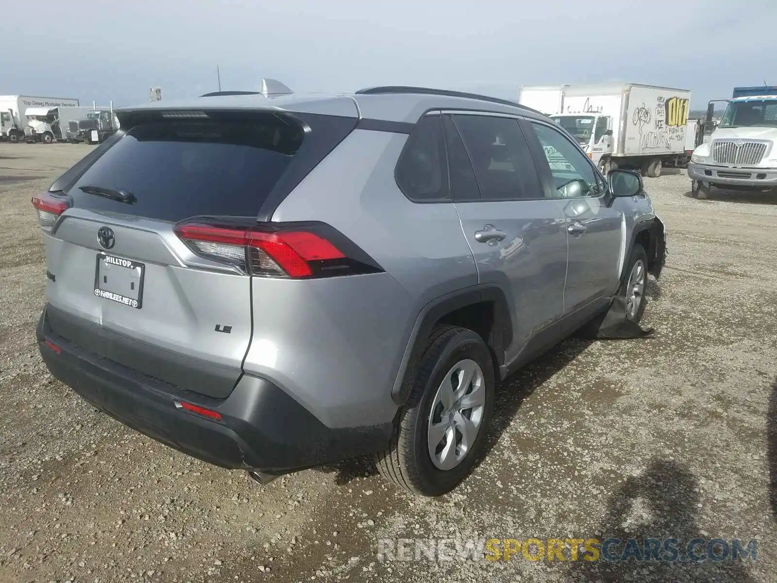 4 Photograph of a damaged car 2T3H1RFV7MW121908 TOYOTA RAV4 2021