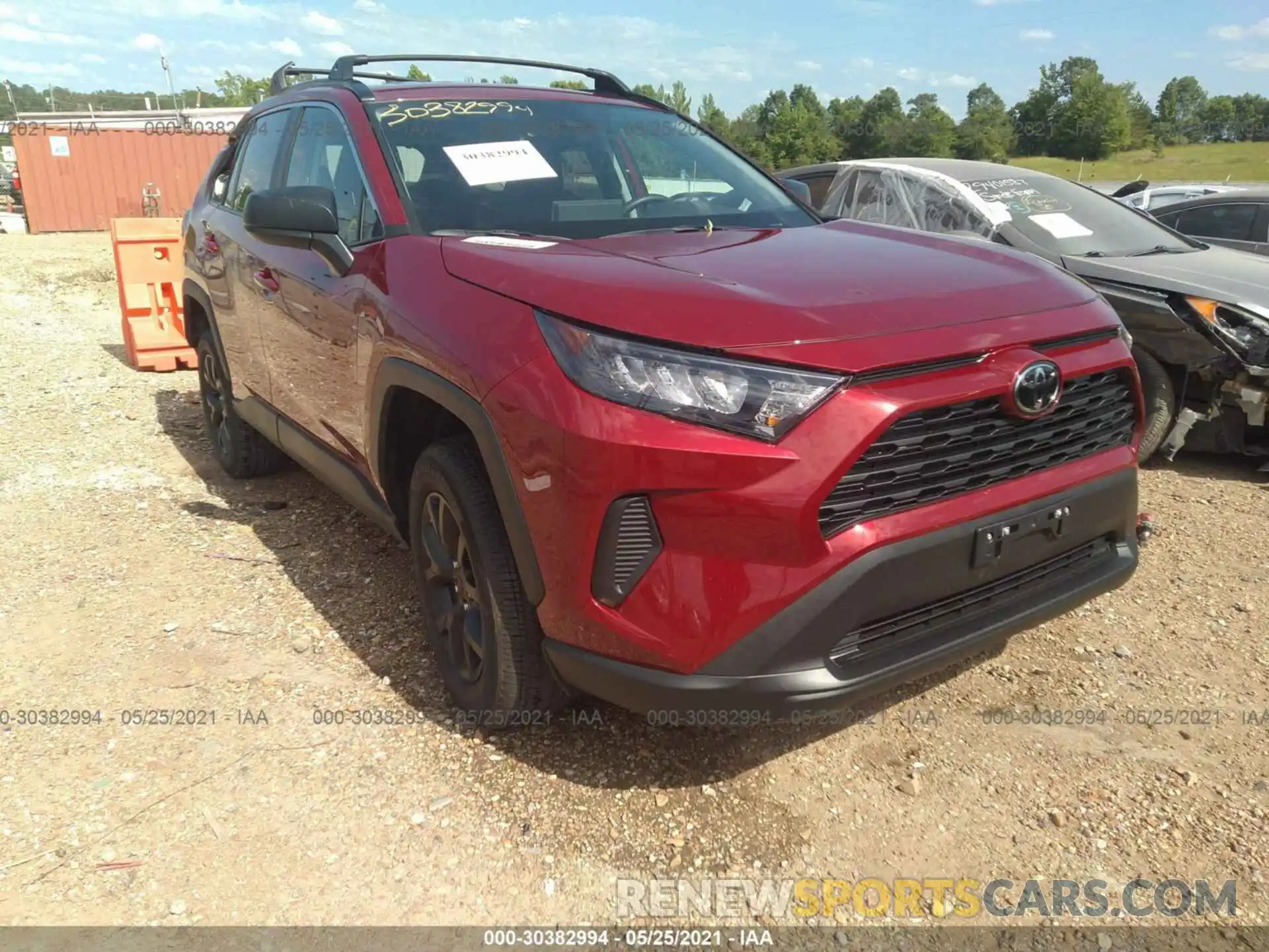 1 Photograph of a damaged car 2T3H1RFV7MW140927 TOYOTA RAV4 2021