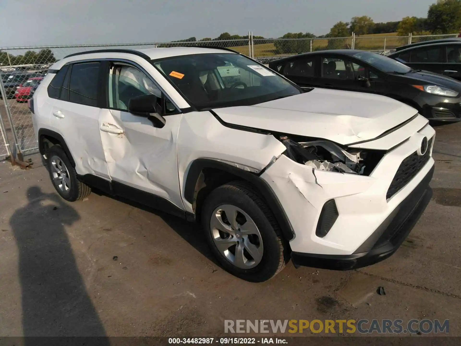 1 Photograph of a damaged car 2T3H1RFV7MW145870 TOYOTA RAV4 2021