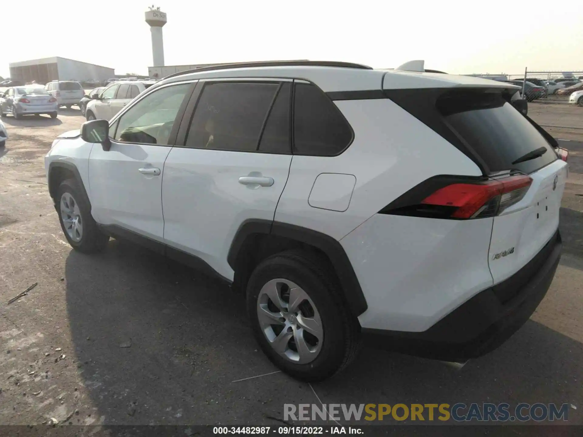 3 Photograph of a damaged car 2T3H1RFV7MW145870 TOYOTA RAV4 2021