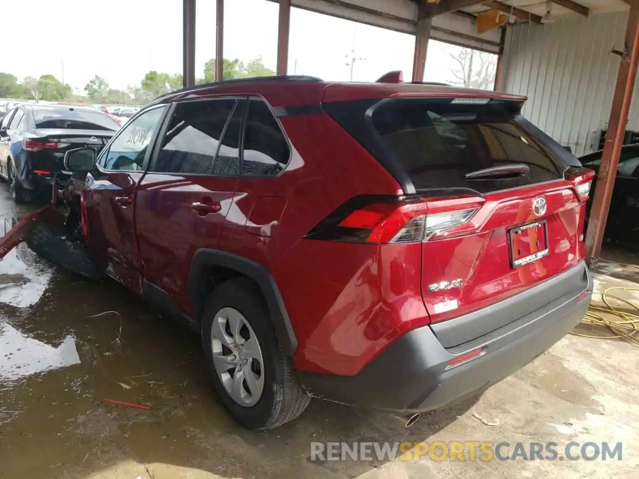 3 Photograph of a damaged car 2T3H1RFV7MW164712 TOYOTA RAV4 2021