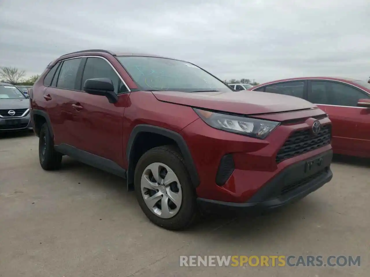 1 Photograph of a damaged car 2T3H1RFV8MC092193 TOYOTA RAV4 2021