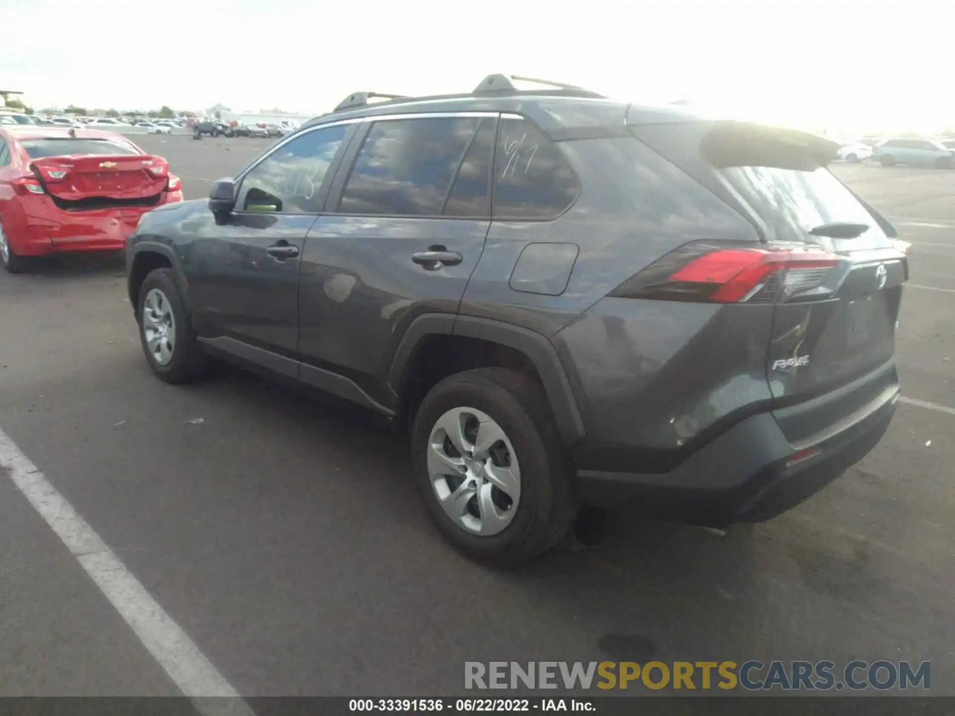 3 Photograph of a damaged car 2T3H1RFV8MC092355 TOYOTA RAV4 2021