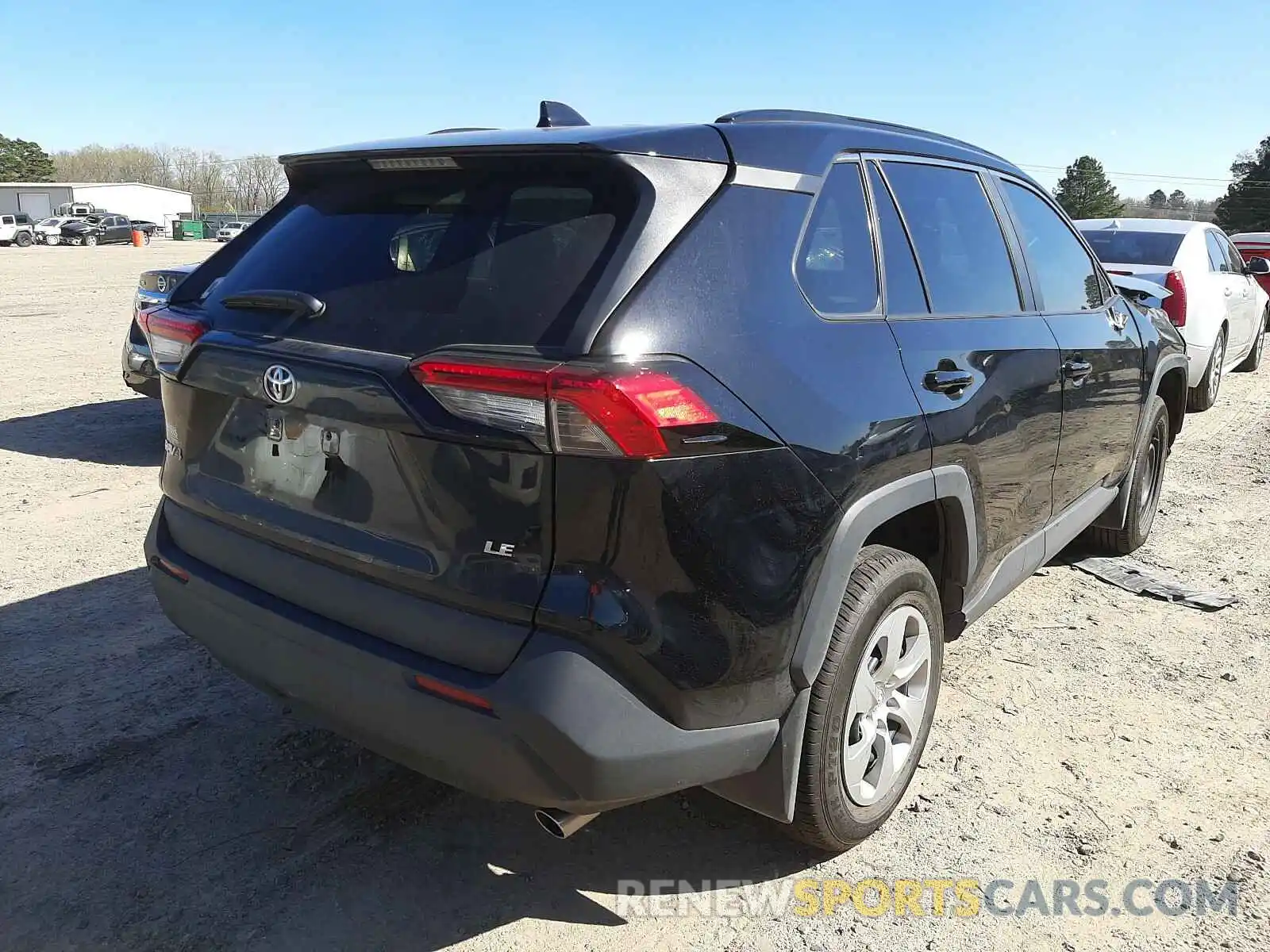 4 Photograph of a damaged car 2T3H1RFV8MC094154 TOYOTA RAV4 2021