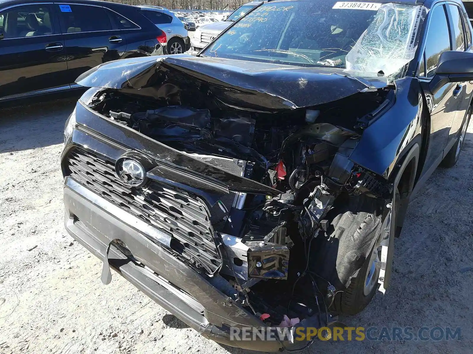 9 Photograph of a damaged car 2T3H1RFV8MC094154 TOYOTA RAV4 2021