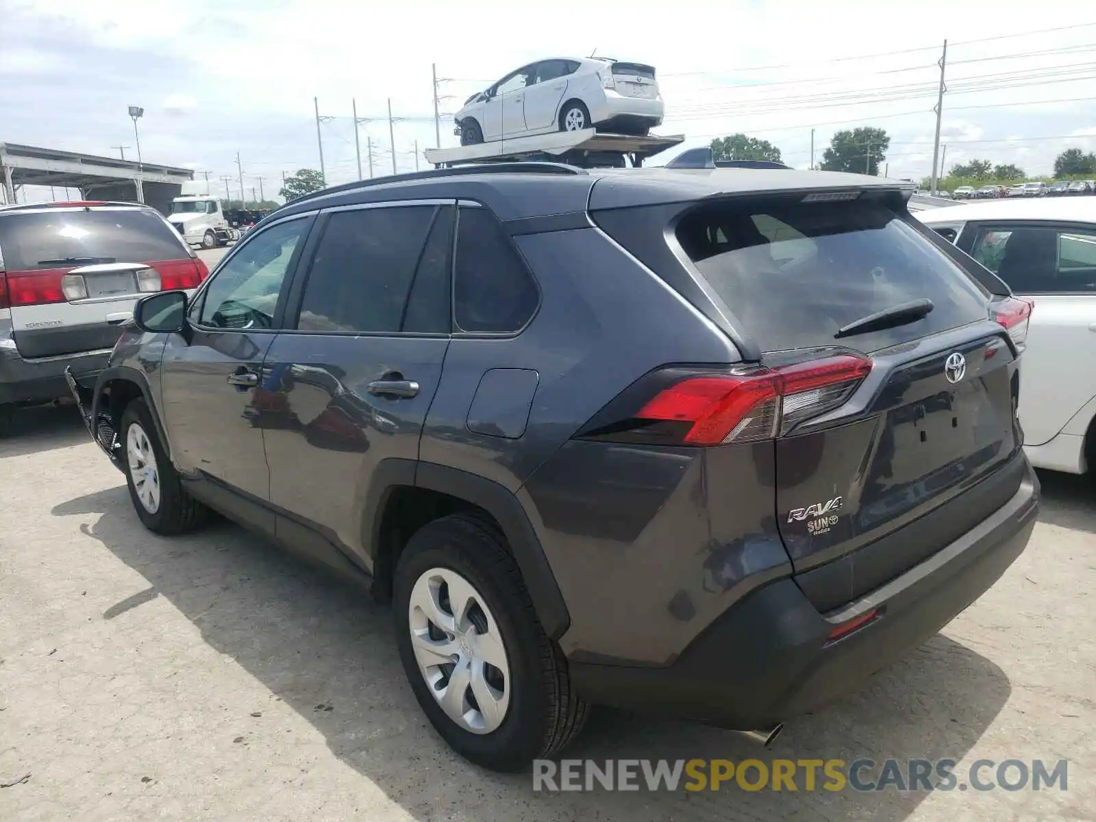 3 Photograph of a damaged car 2T3H1RFV8MC105766 TOYOTA RAV4 2021