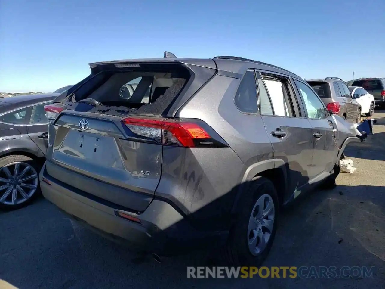 4 Photograph of a damaged car 2T3H1RFV8MC111471 TOYOTA RAV4 2021