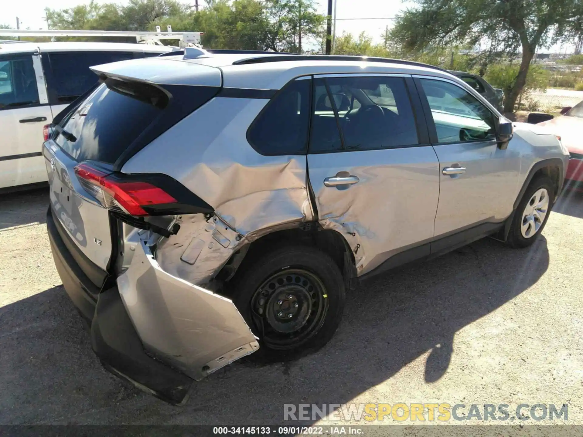 4 Photograph of a damaged car 2T3H1RFV8MC125712 TOYOTA RAV4 2021