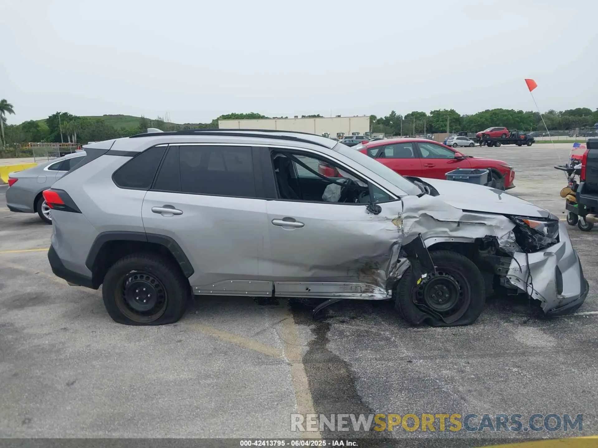 13 Photograph of a damaged car 2T3H1RFV8MC129842 TOYOTA RAV4 2021