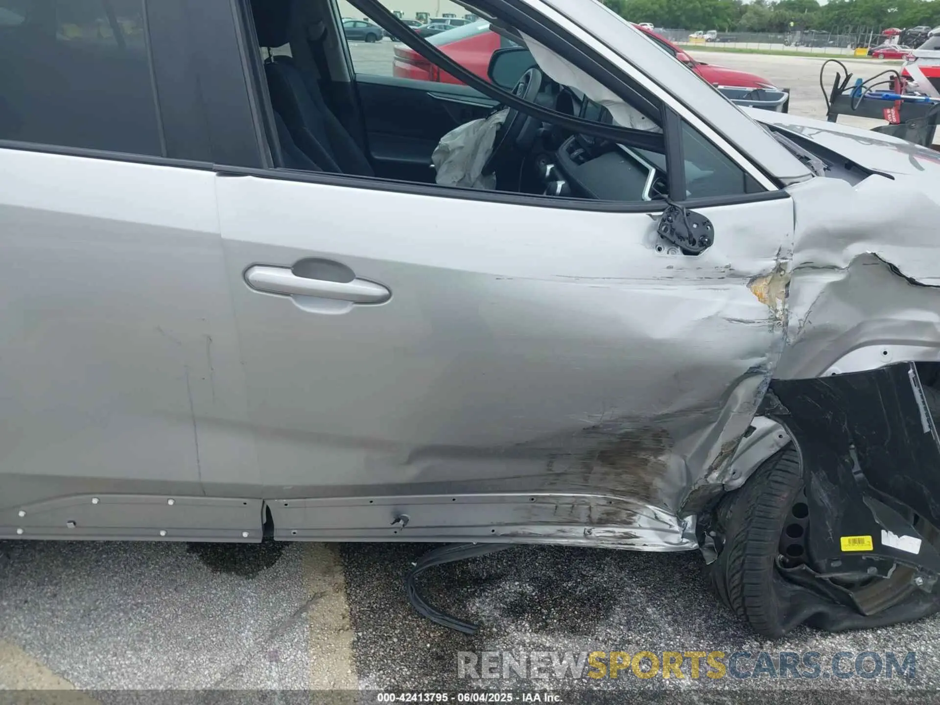 18 Photograph of a damaged car 2T3H1RFV8MC129842 TOYOTA RAV4 2021
