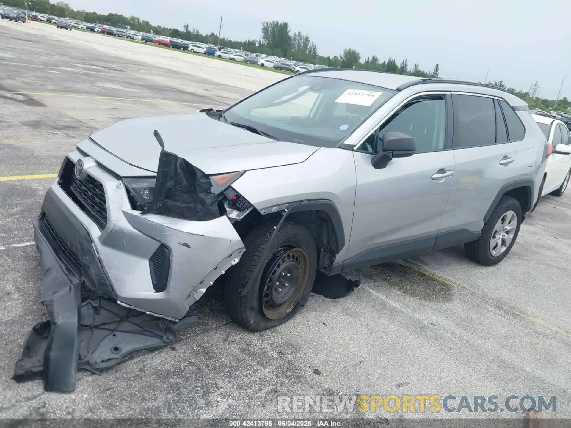 2 Photograph of a damaged car 2T3H1RFV8MC129842 TOYOTA RAV4 2021