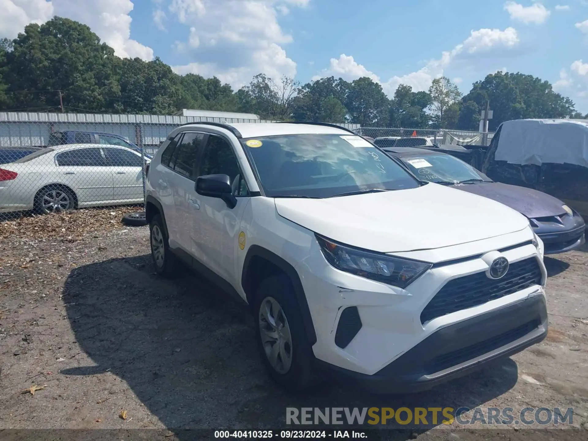 1 Photograph of a damaged car 2T3H1RFV8MC131185 TOYOTA RAV4 2021