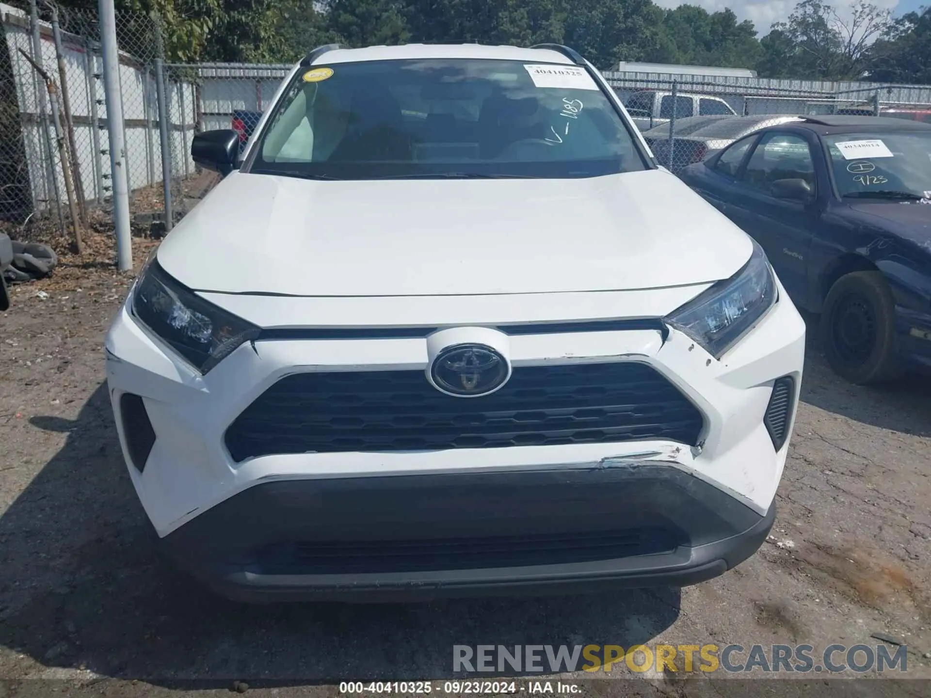 12 Photograph of a damaged car 2T3H1RFV8MC131185 TOYOTA RAV4 2021