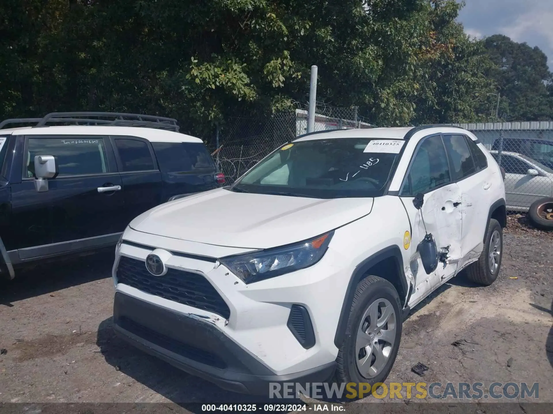 2 Photograph of a damaged car 2T3H1RFV8MC131185 TOYOTA RAV4 2021