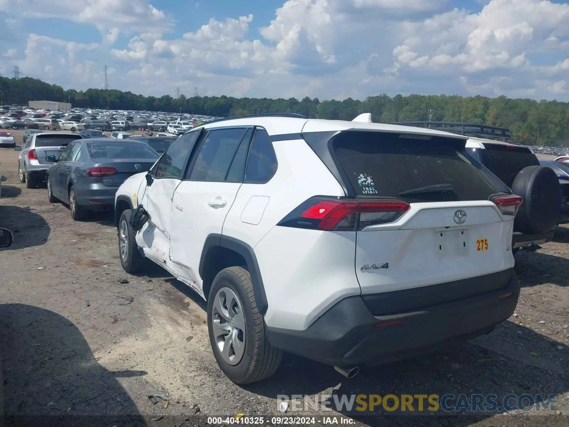 3 Photograph of a damaged car 2T3H1RFV8MC131185 TOYOTA RAV4 2021