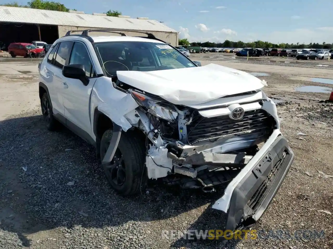 1 Photograph of a damaged car 2T3H1RFV8MC146558 TOYOTA RAV4 2021