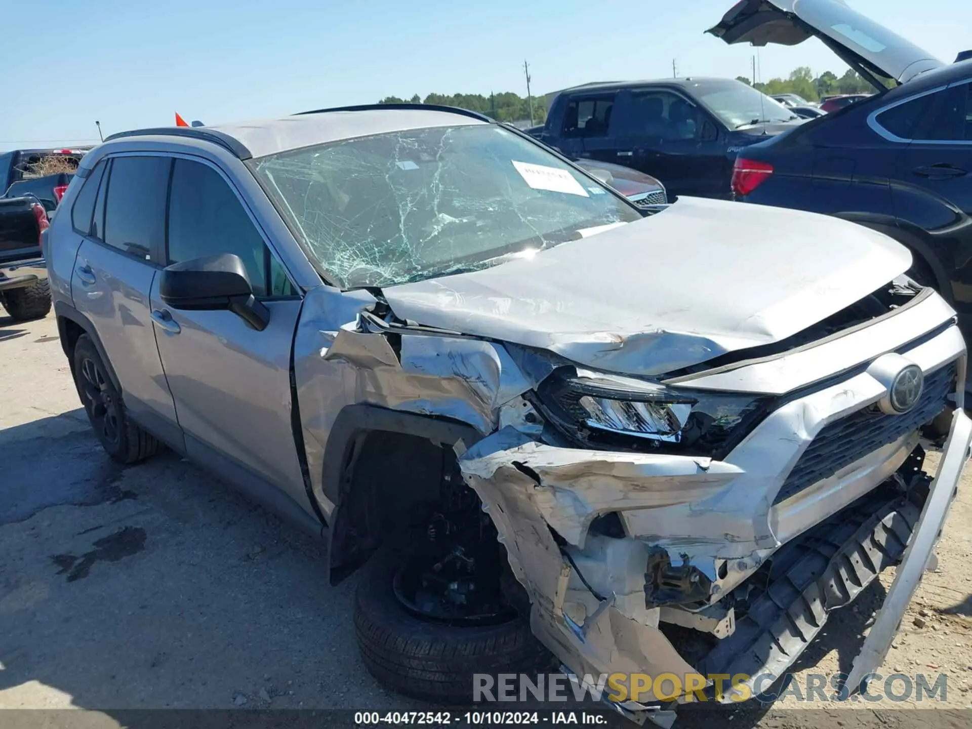 1 Photograph of a damaged car 2T3H1RFV8MC164316 TOYOTA RAV4 2021