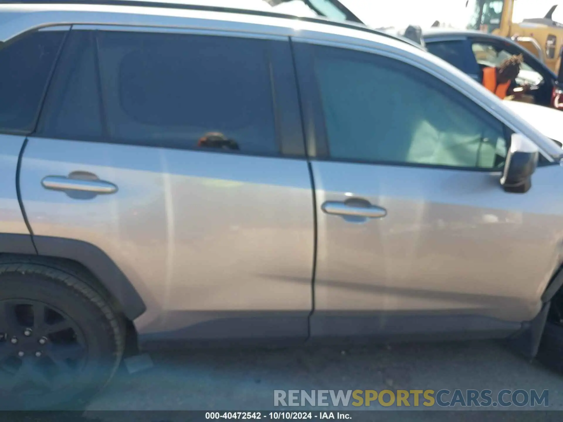 13 Photograph of a damaged car 2T3H1RFV8MC164316 TOYOTA RAV4 2021