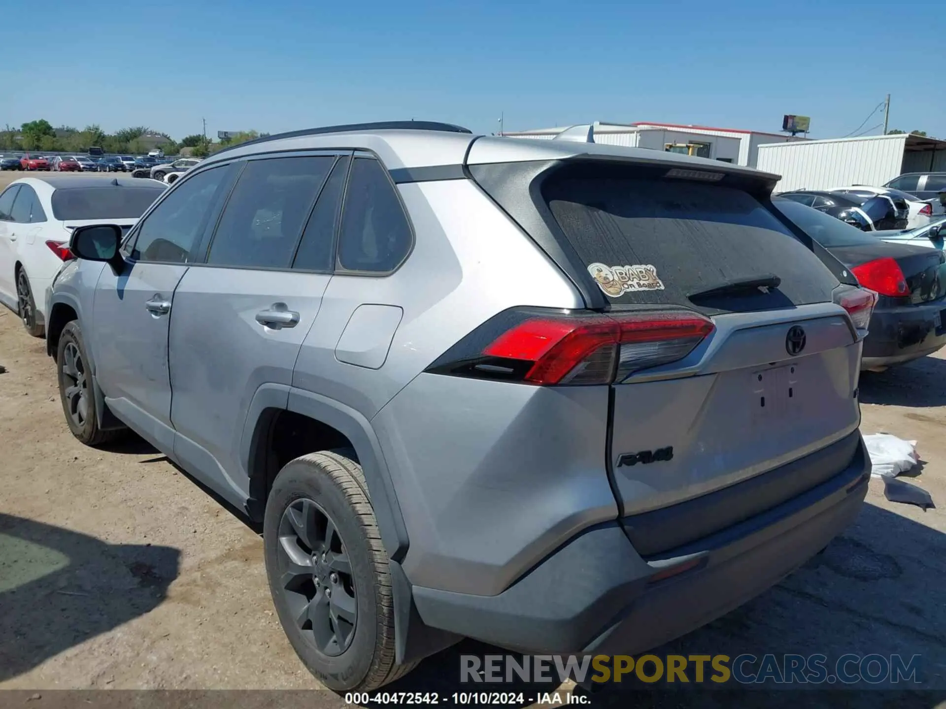 3 Photograph of a damaged car 2T3H1RFV8MC164316 TOYOTA RAV4 2021