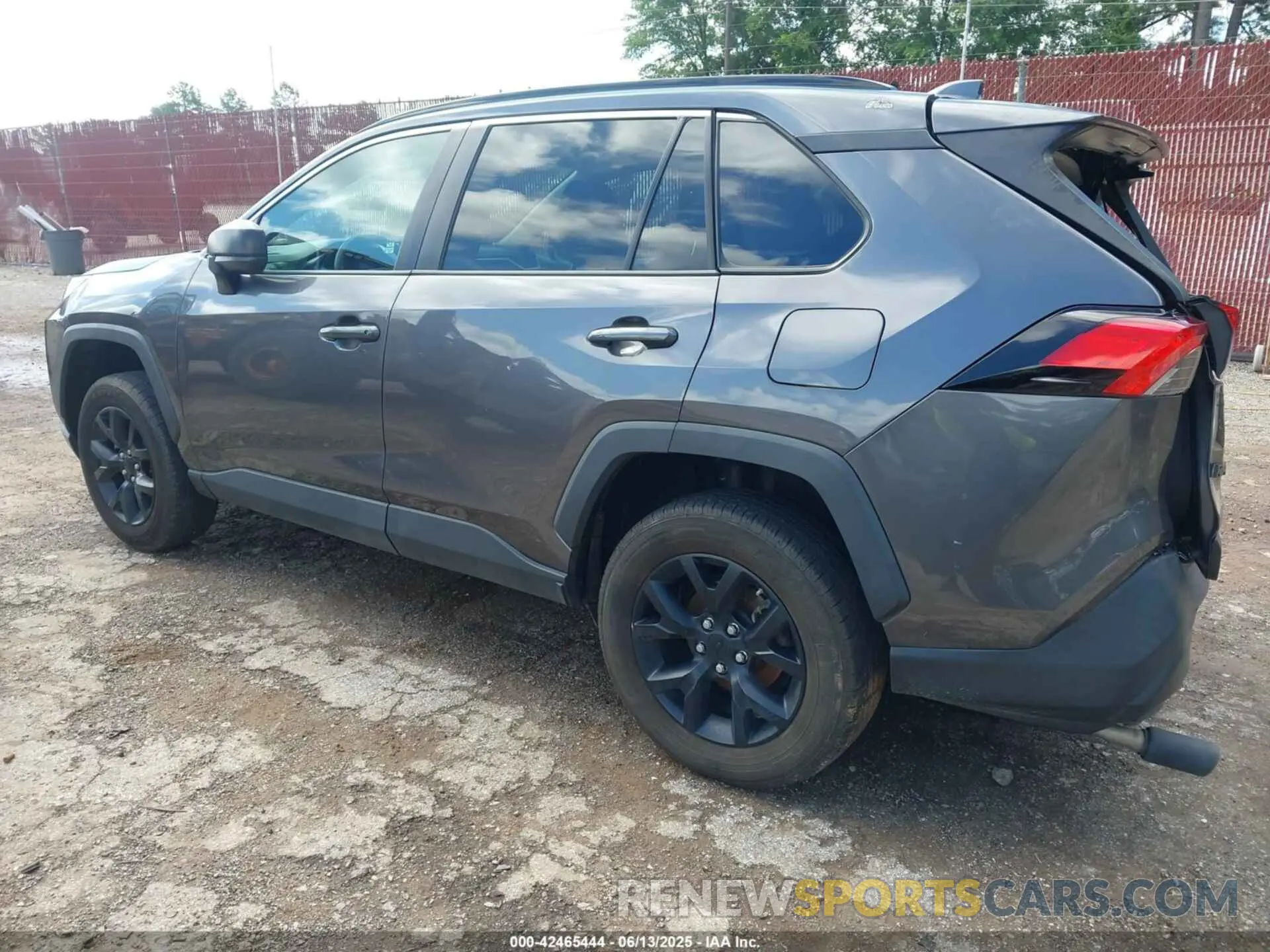 3 Photograph of a damaged car 2T3H1RFV8MC168446 TOYOTA RAV4 2021