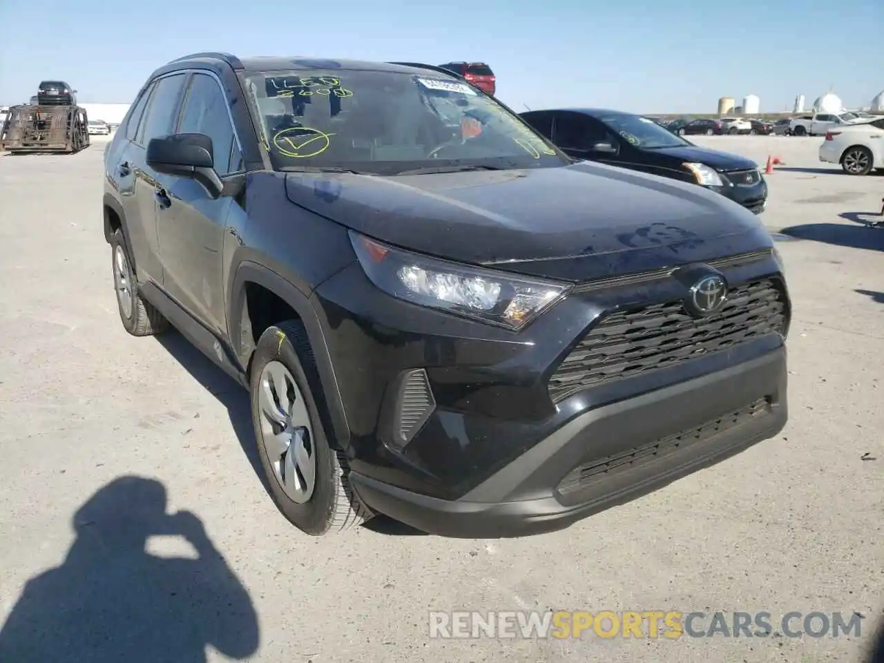 1 Photograph of a damaged car 2T3H1RFV8MW107774 TOYOTA RAV4 2021