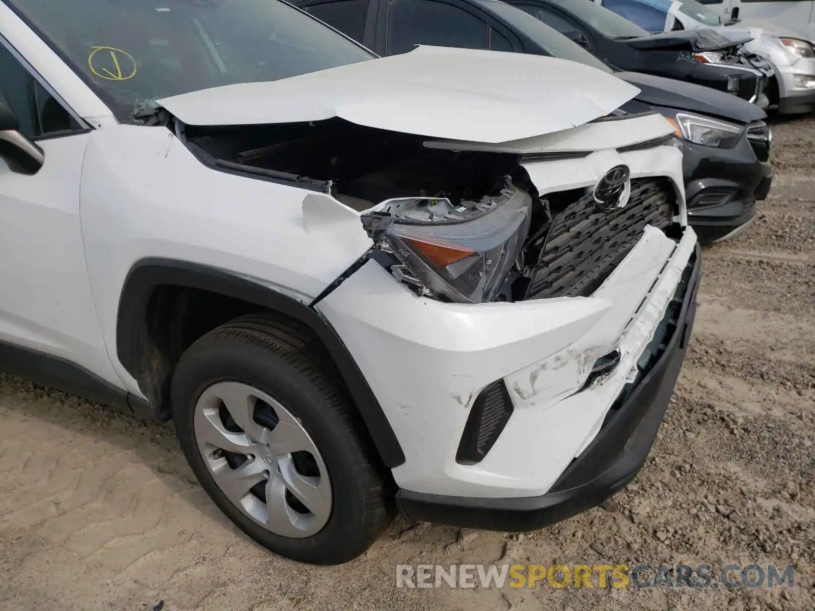 9 Photograph of a damaged car 2T3H1RFV8MW129936 TOYOTA RAV4 2021