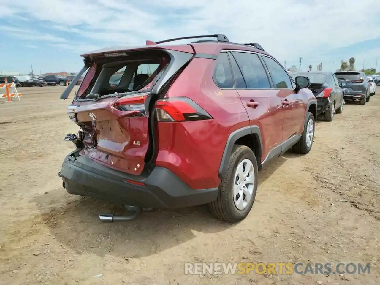 4 Photograph of a damaged car 2T3H1RFV8MW136451 TOYOTA RAV4 2021