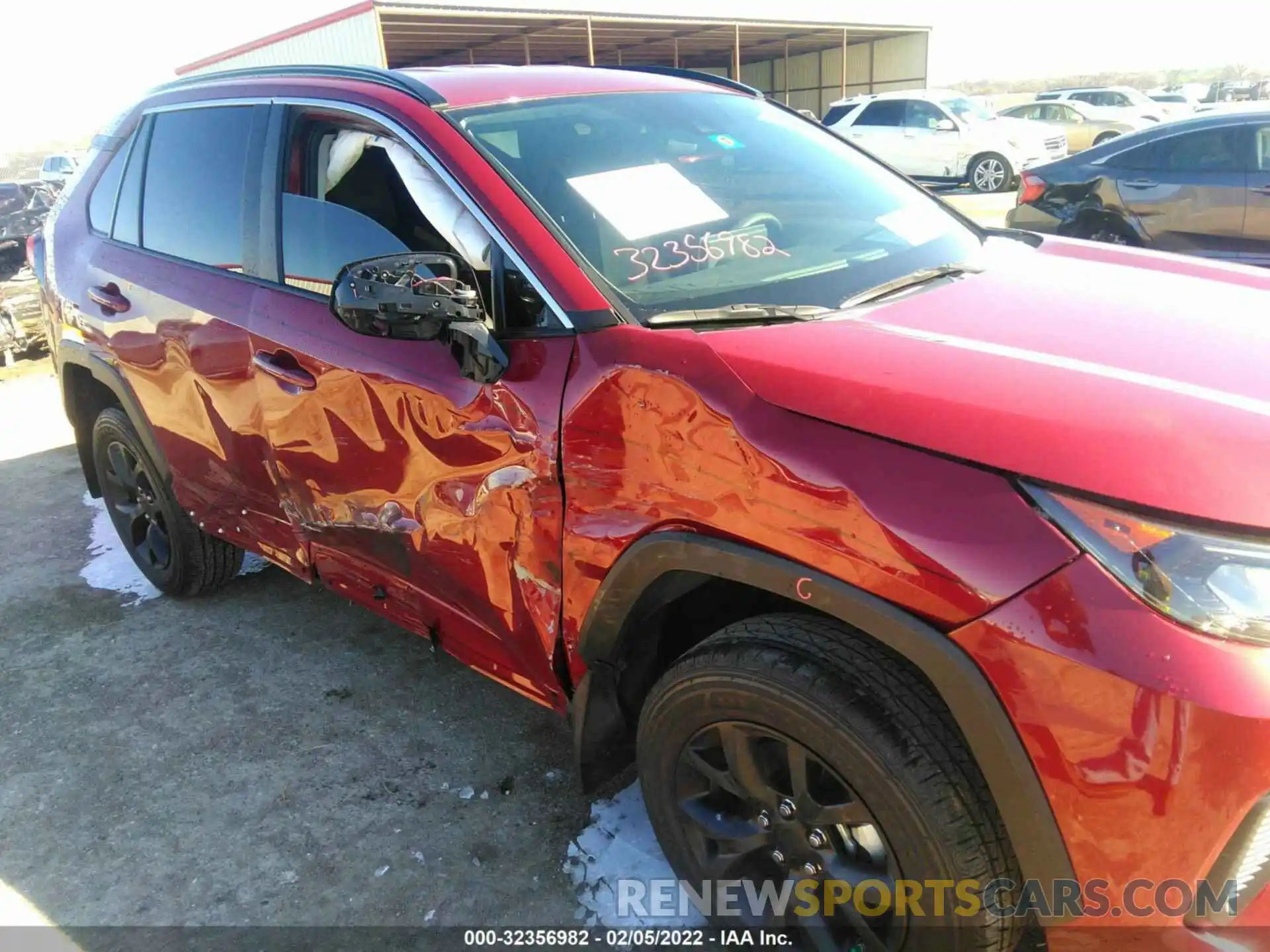 6 Photograph of a damaged car 2T3H1RFV8MW136837 TOYOTA RAV4 2021