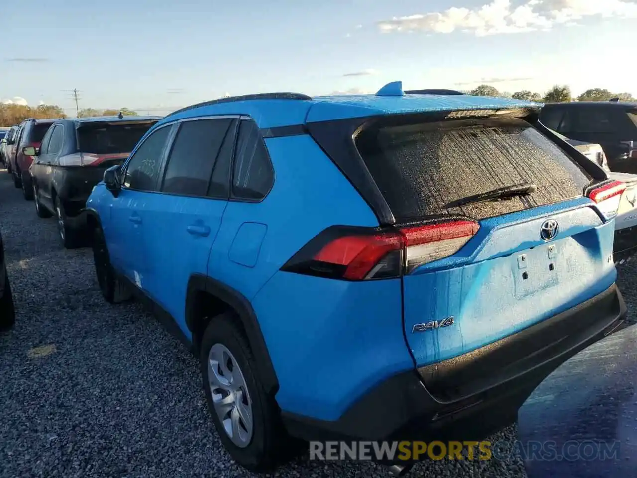 3 Photograph of a damaged car 2T3H1RFV8MW154240 TOYOTA RAV4 2021