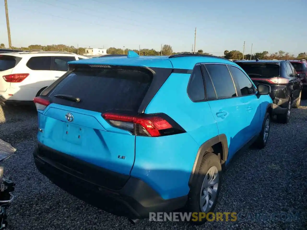 4 Photograph of a damaged car 2T3H1RFV8MW154240 TOYOTA RAV4 2021