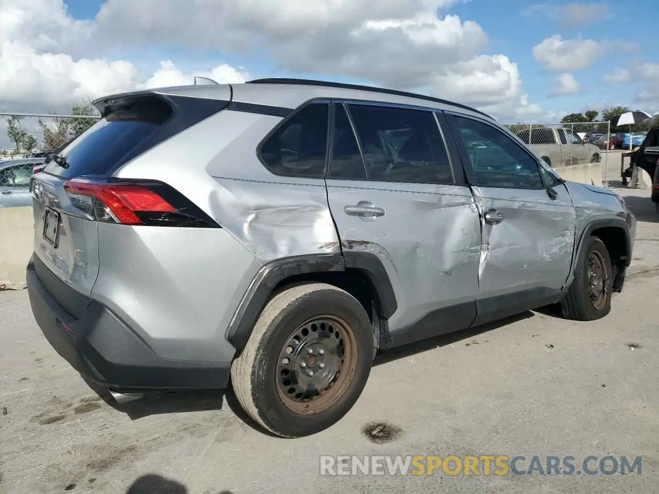 3 Photograph of a damaged car 2T3H1RFV8MW165416 TOYOTA RAV4 2021