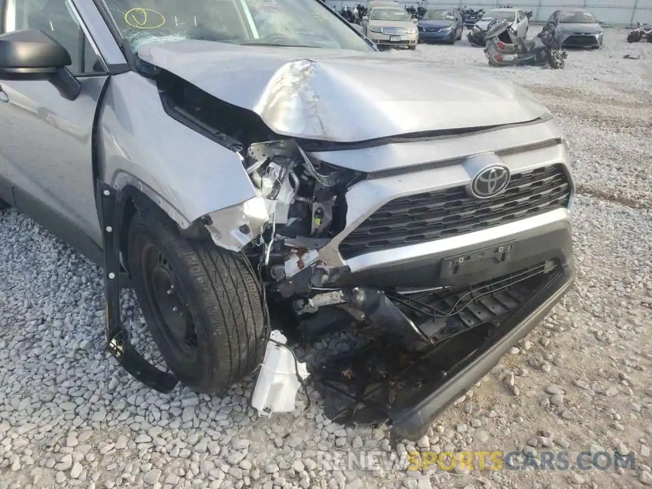 9 Photograph of a damaged car 2T3H1RFV9MC089383 TOYOTA RAV4 2021