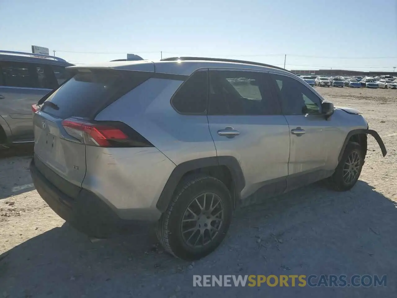 3 Photograph of a damaged car 2T3H1RFV9MC090517 TOYOTA RAV4 2021