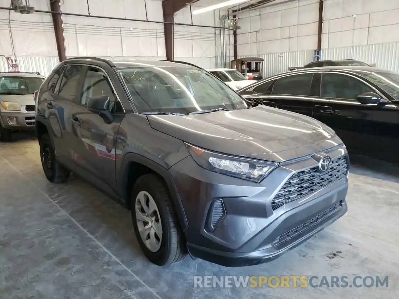 1 Photograph of a damaged car 2T3H1RFV9MC111267 TOYOTA RAV4 2021