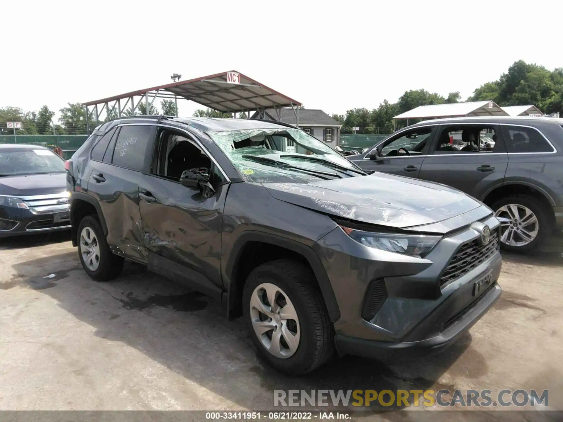 1 Photograph of a damaged car 2T3H1RFV9MC113262 TOYOTA RAV4 2021