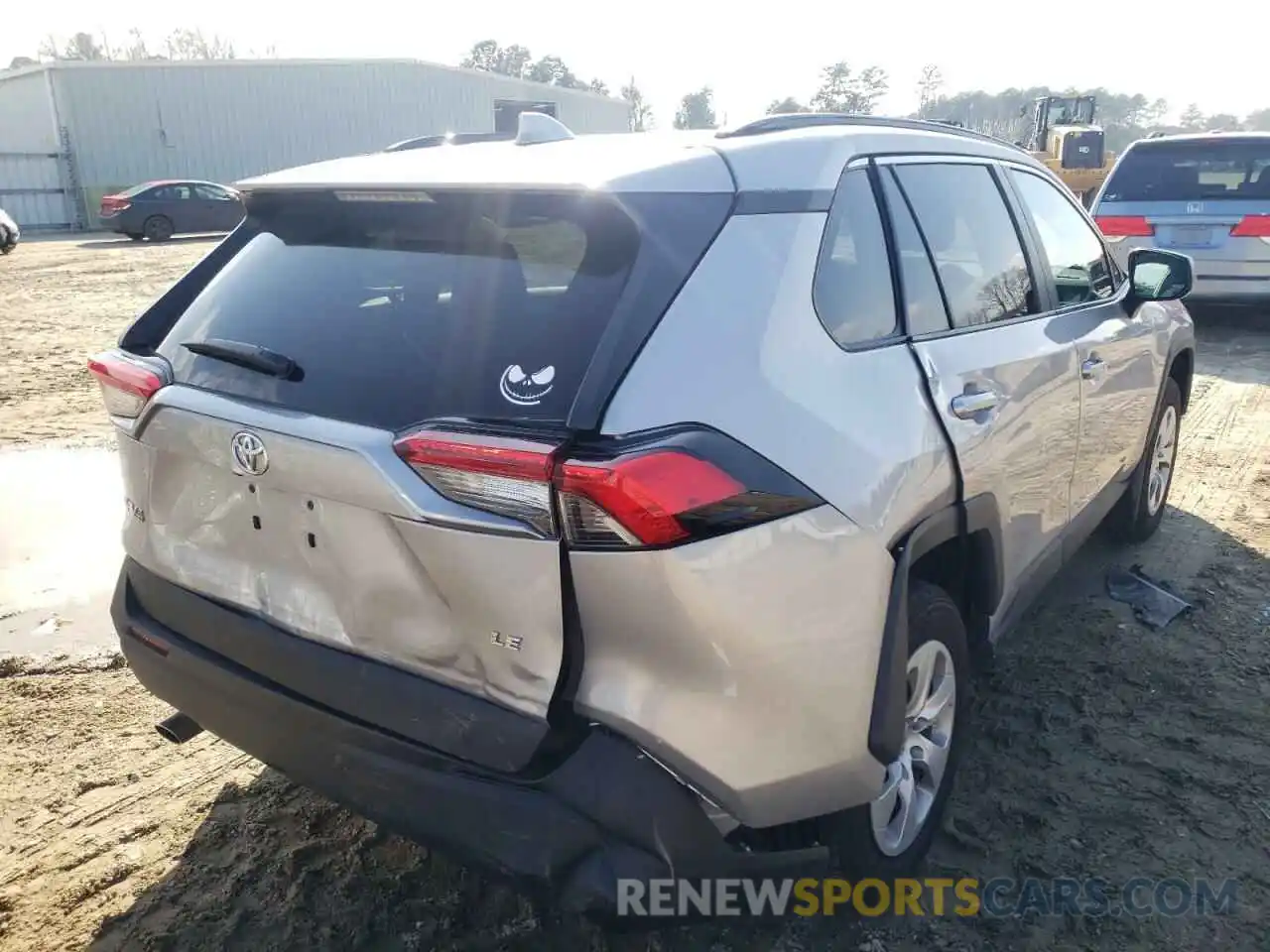 4 Photograph of a damaged car 2T3H1RFV9MC121412 TOYOTA RAV4 2021