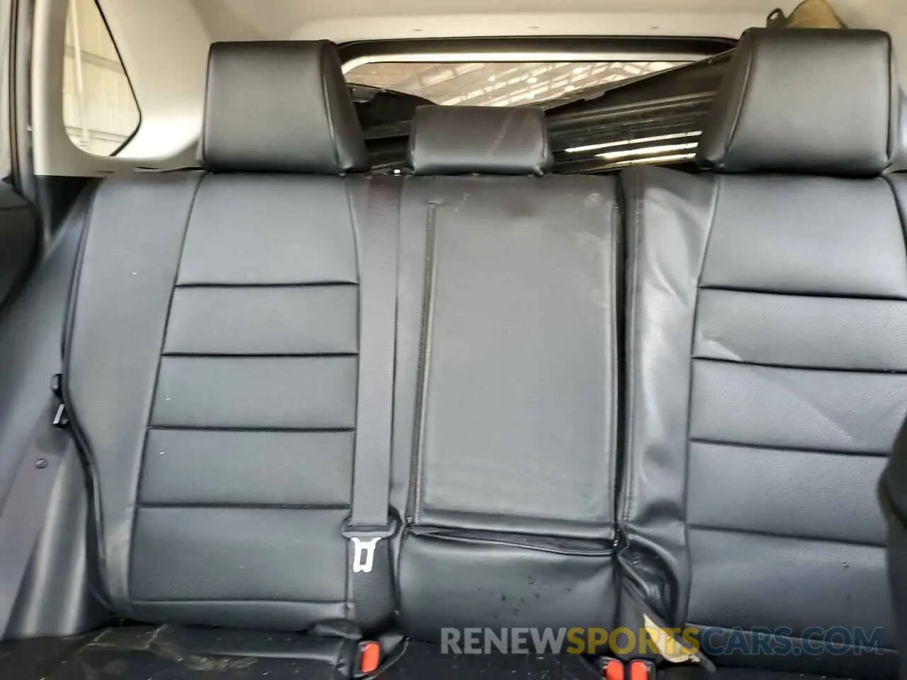 10 Photograph of a damaged car 2T3H1RFV9MC141529 TOYOTA RAV4 2021