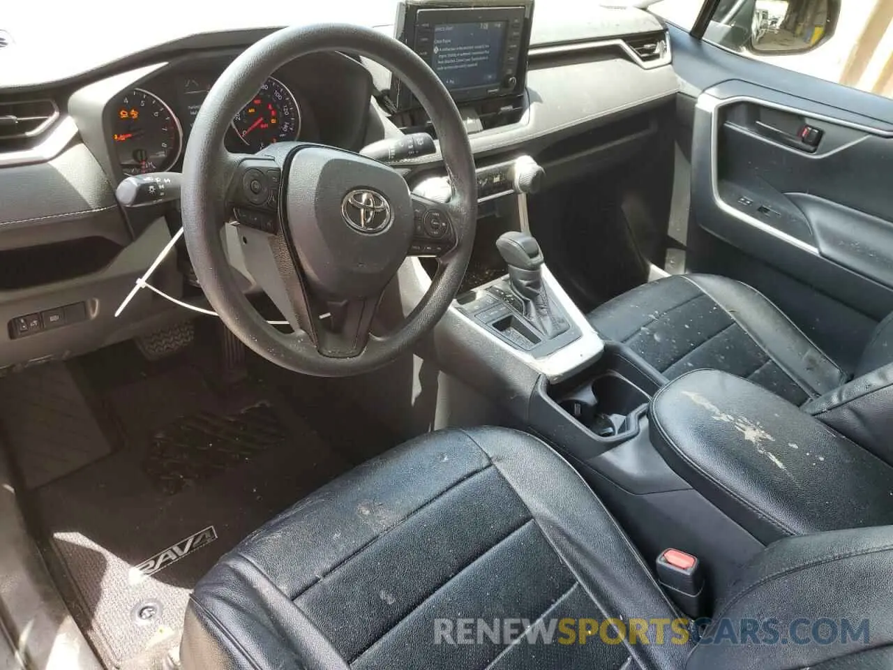8 Photograph of a damaged car 2T3H1RFV9MC141529 TOYOTA RAV4 2021