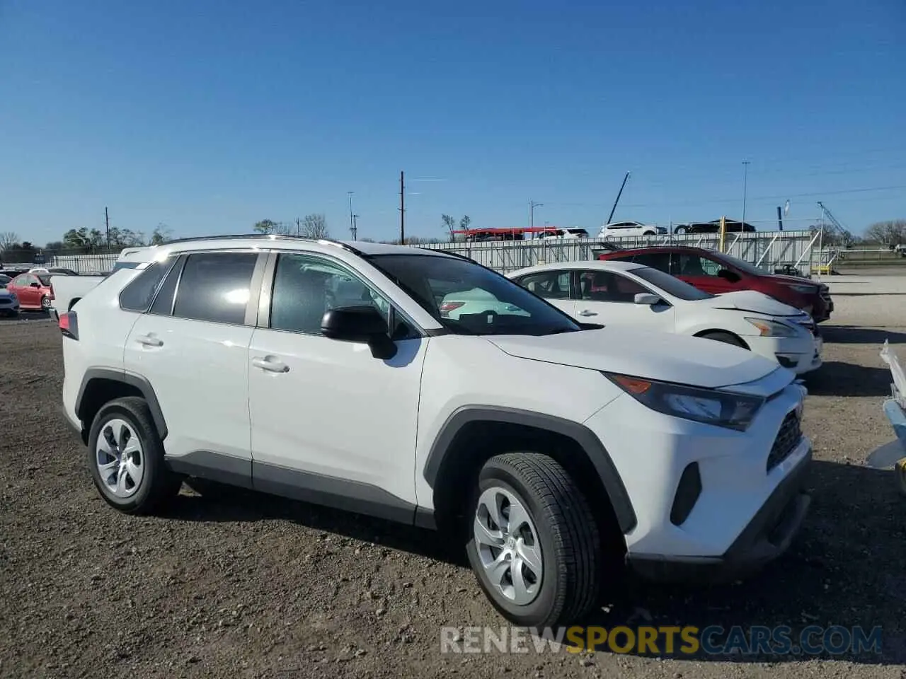 4 Photograph of a damaged car 2T3H1RFV9MC146617 TOYOTA RAV4 2021