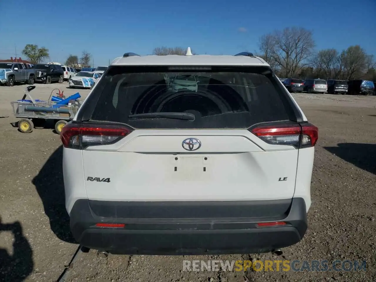 6 Photograph of a damaged car 2T3H1RFV9MC146617 TOYOTA RAV4 2021