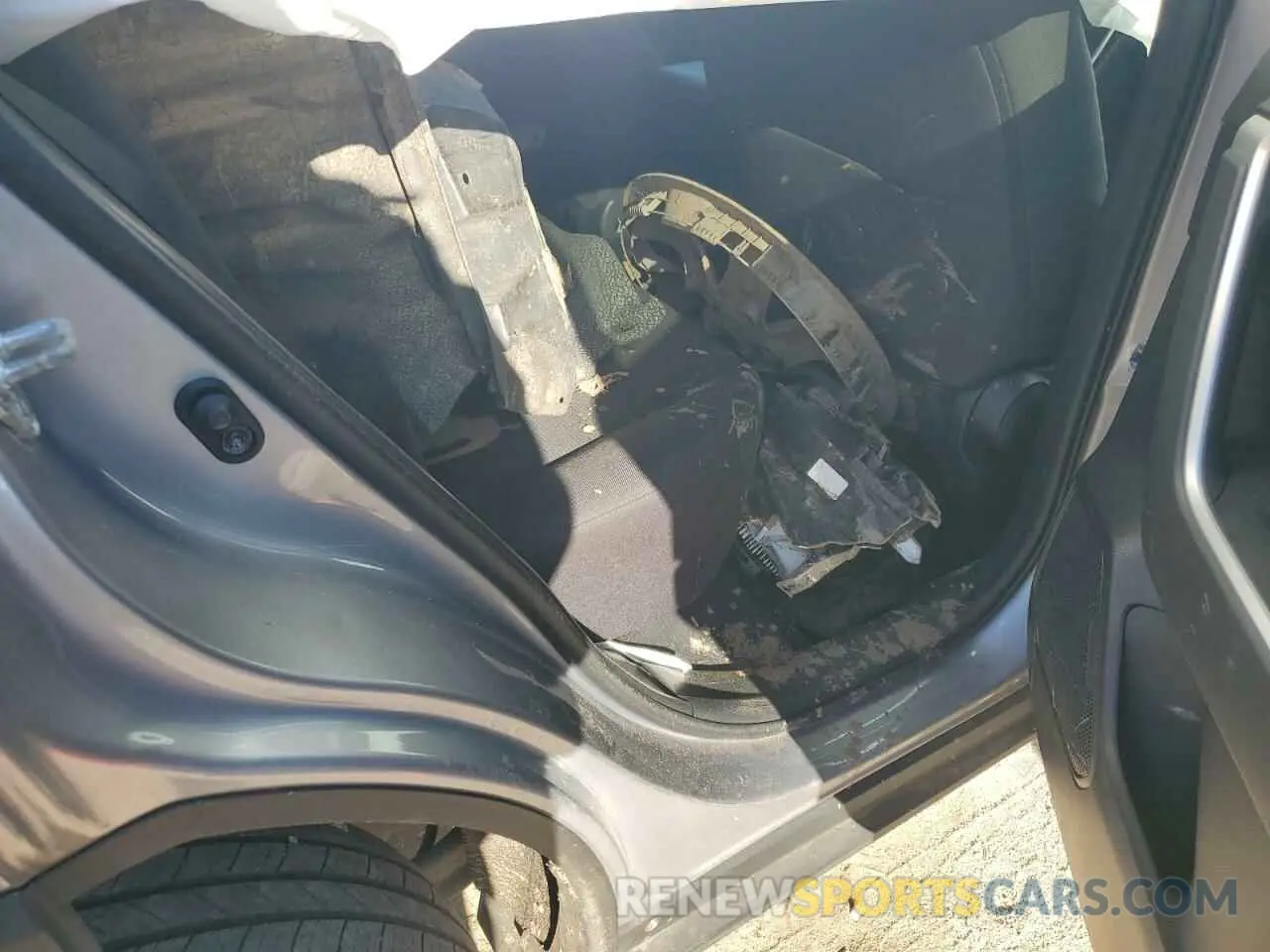 13 Photograph of a damaged car 2T3H1RFV9MC149873 TOYOTA RAV4 2021