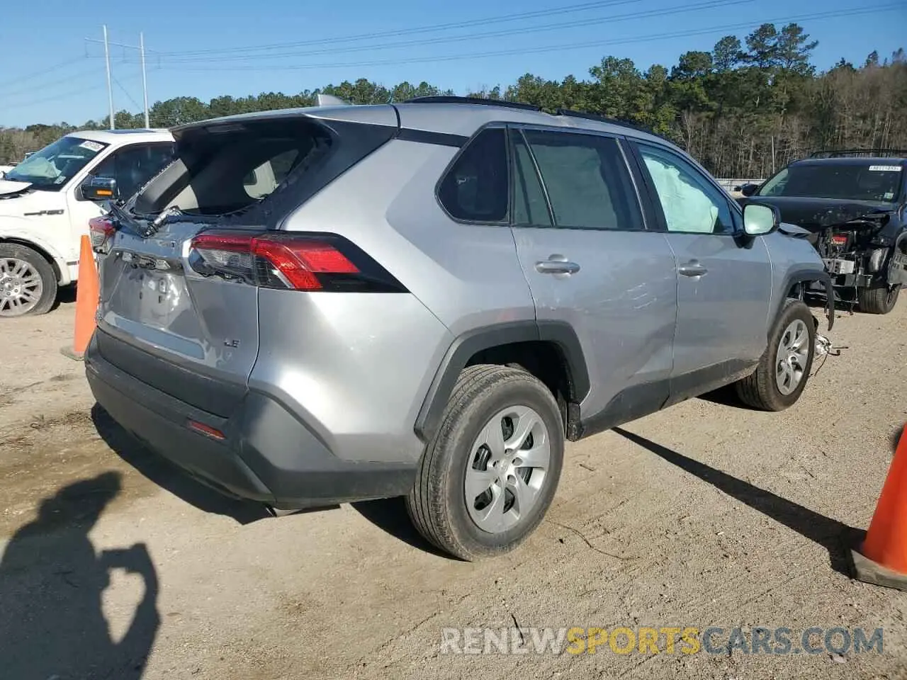 3 Photograph of a damaged car 2T3H1RFV9MC149873 TOYOTA RAV4 2021